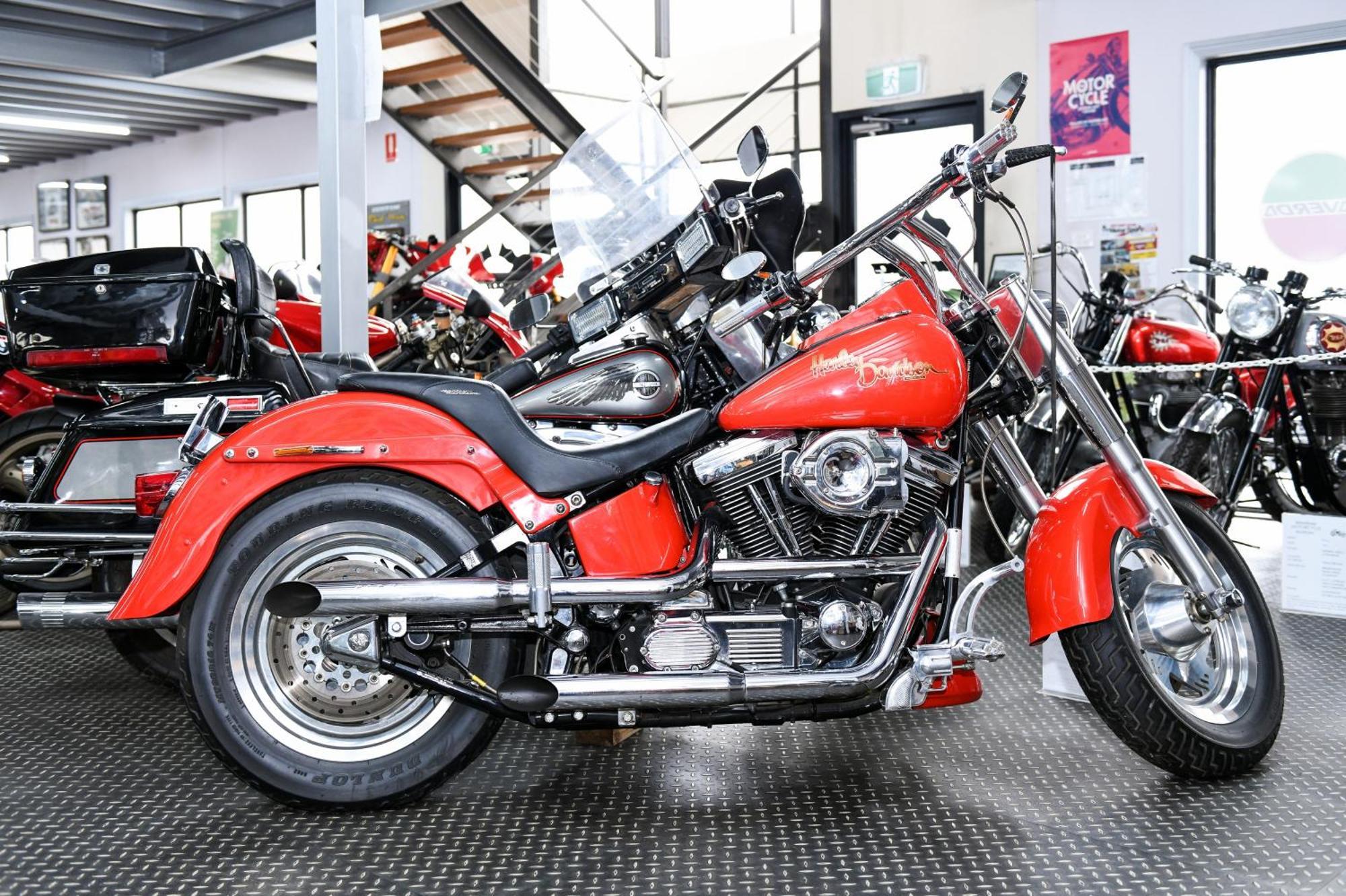Powerhouse Hotel Tamworth By Rydges Екстериор снимка 2004 Softail Fat Boy